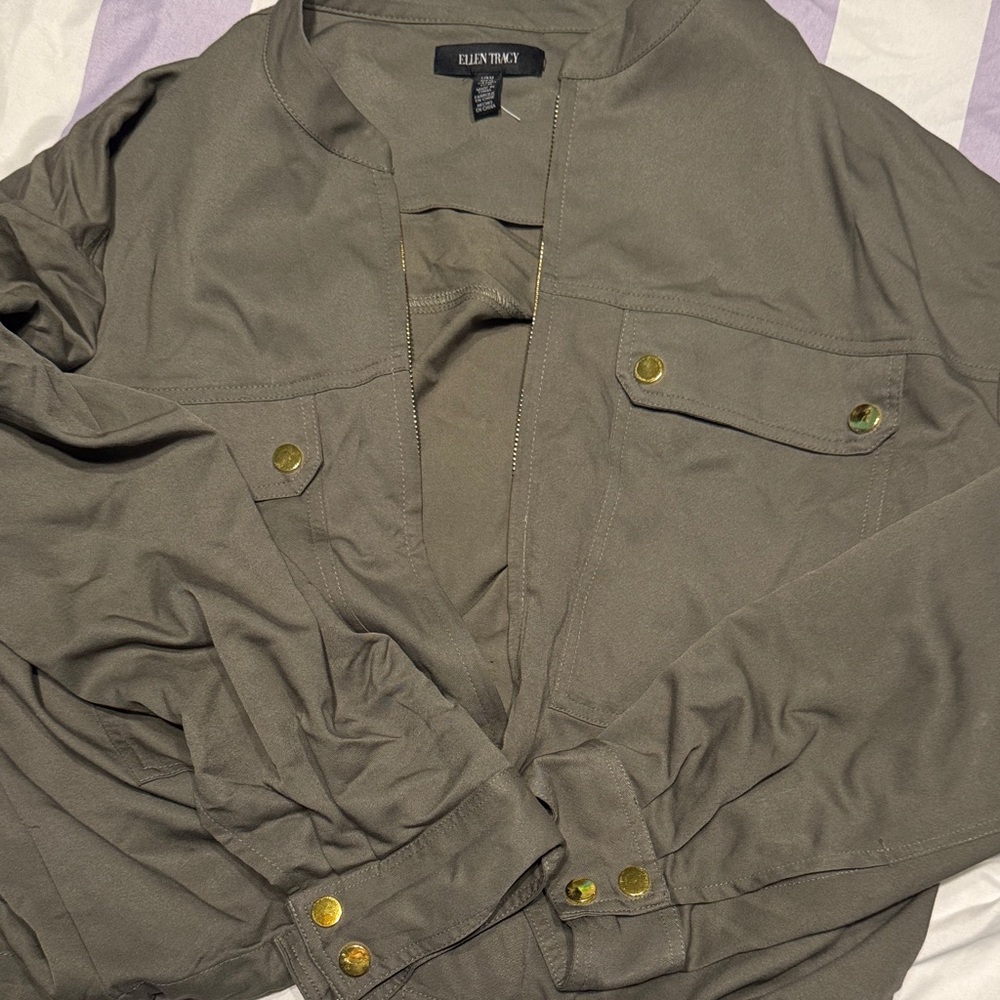 Ellen Tracy green Jacket